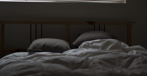 bed-731162_1920 bed-731162_1920